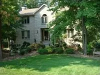109 Chestnut Ct photo 1