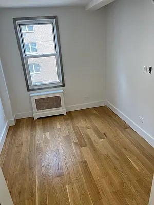 Rented by APT REALTY | media 26