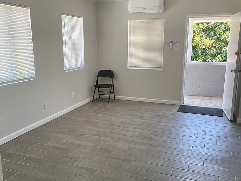 11304 Firmona Ave #B — Photo 2