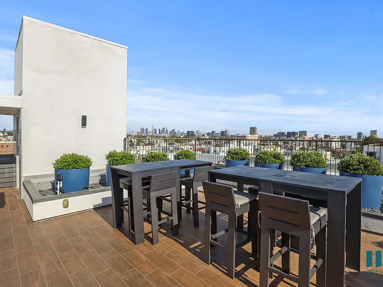 Rooftop Terrace with Entertainment Area