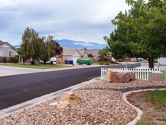 5th image of 2303 S Alamosa Dr