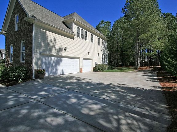 3 Car Garage
