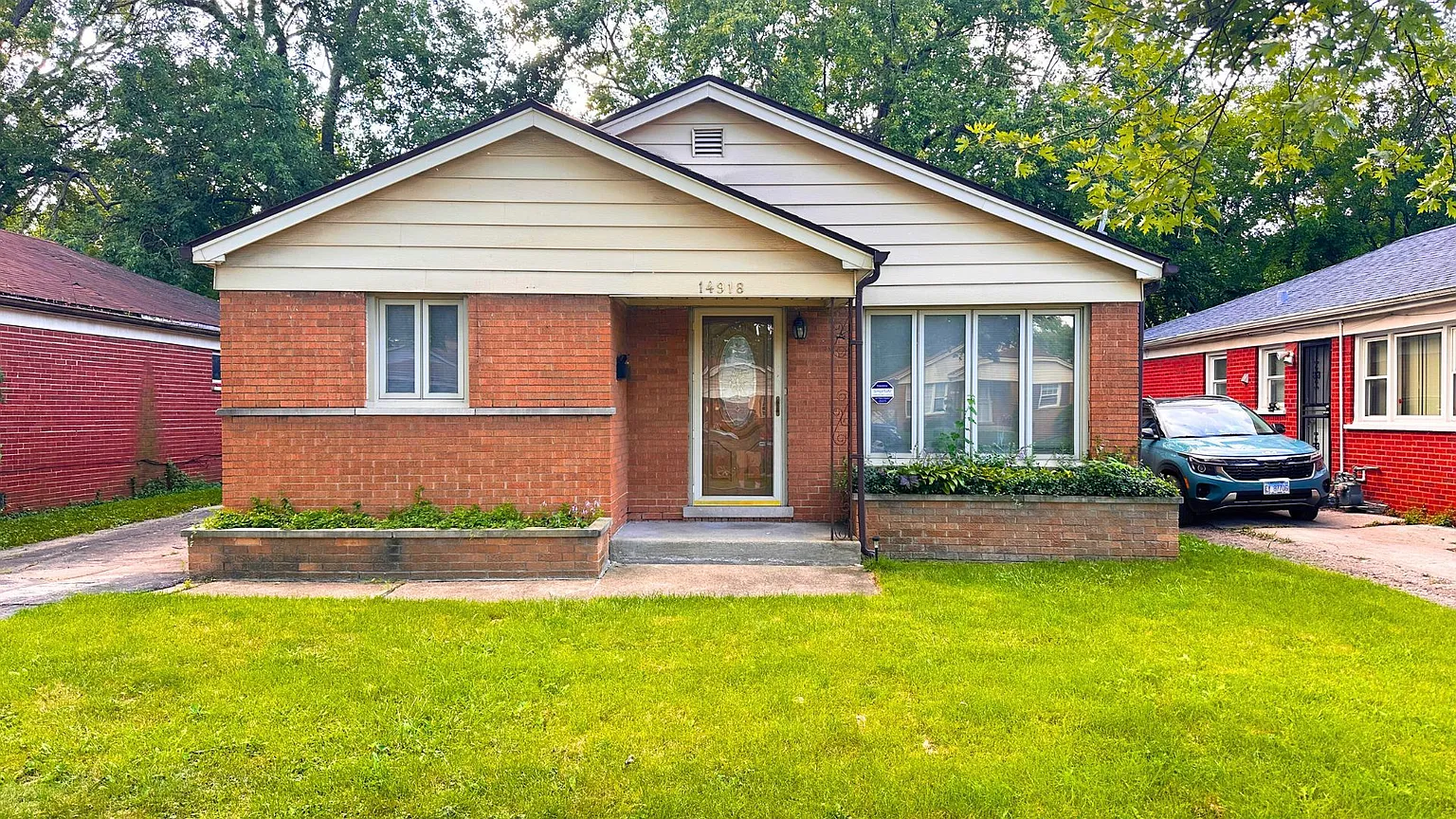14918 Wabash Ave photo 1