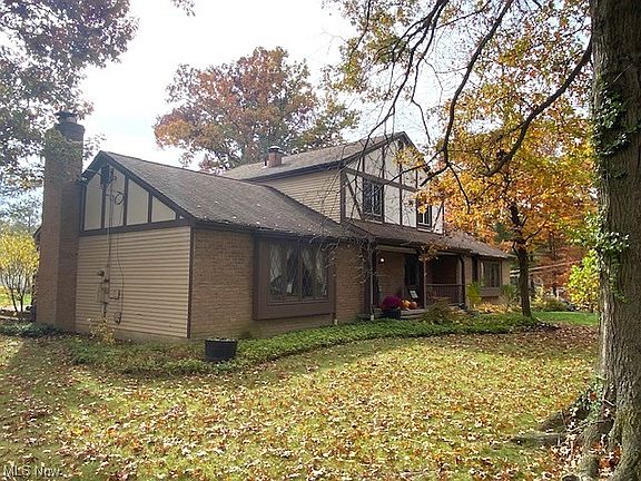 4th image of 2995 Whispering Pines Dr