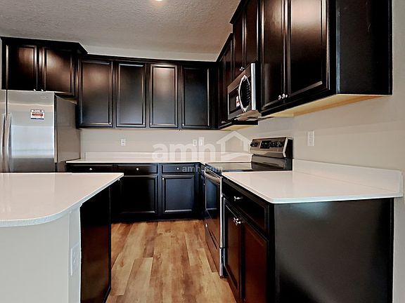 4th image of 292 Stone Arbor Ln