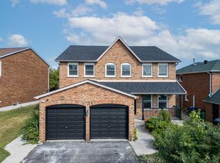 3 Newbury Cres, Brampton, ON L6S5L7