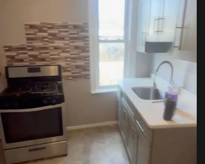 15 S Spring St #1 — Photo 1