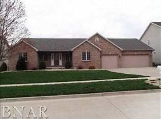 2004 Gailey Ln, Bloomington, IL 61704