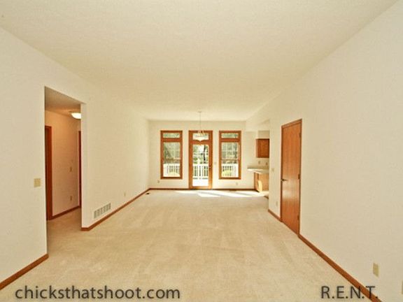 5th image of 872 Cartier Dr