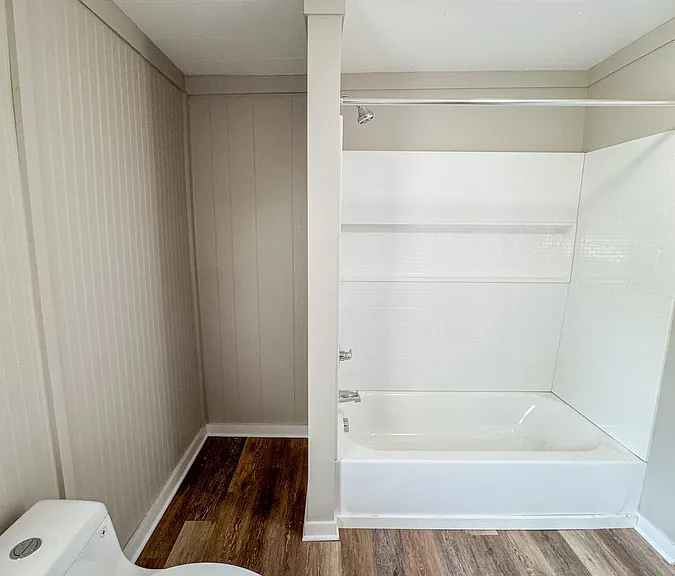 1338 Alpine Ave NW — Photo 29