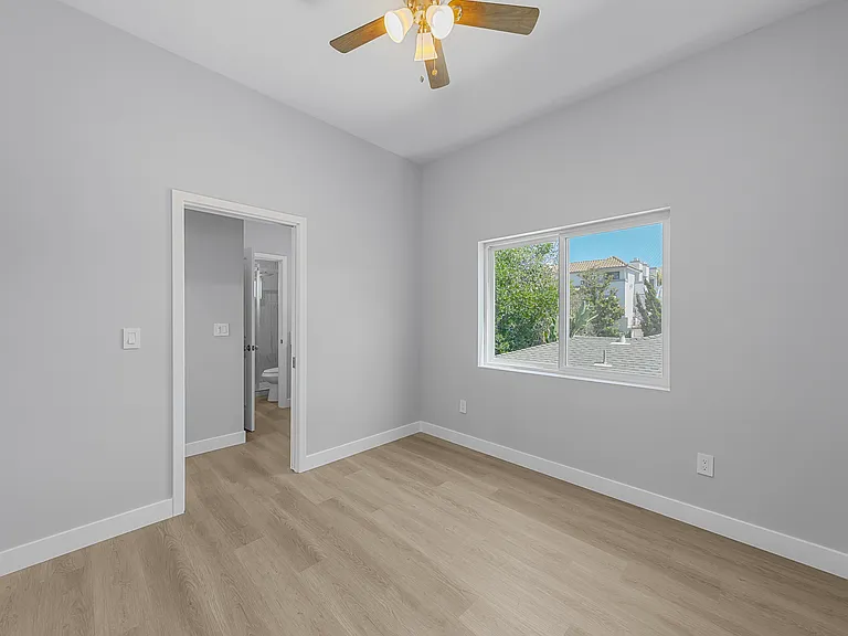 6048 Estelle St — Photo 12