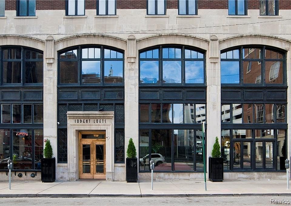 1st image of 2233 Park St #6C