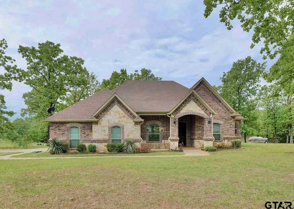 1st image of 18525 Oak Knoll Ct