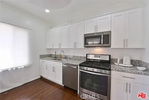 9374 W Olympic Blvd Photo 1