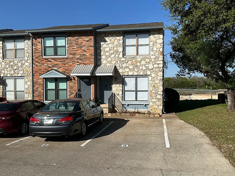 3005 Whisper Oaks Ln #A — Photo 17