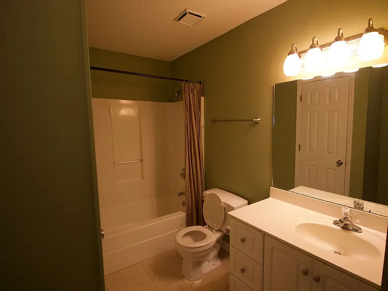 120 Breezewood Dr — Photo 30