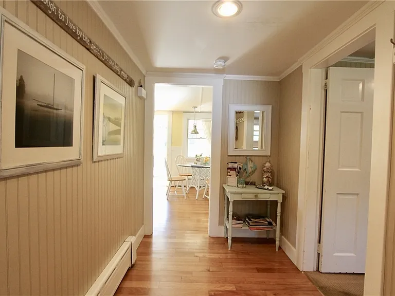 113 Renfrew Ave — Photo 7