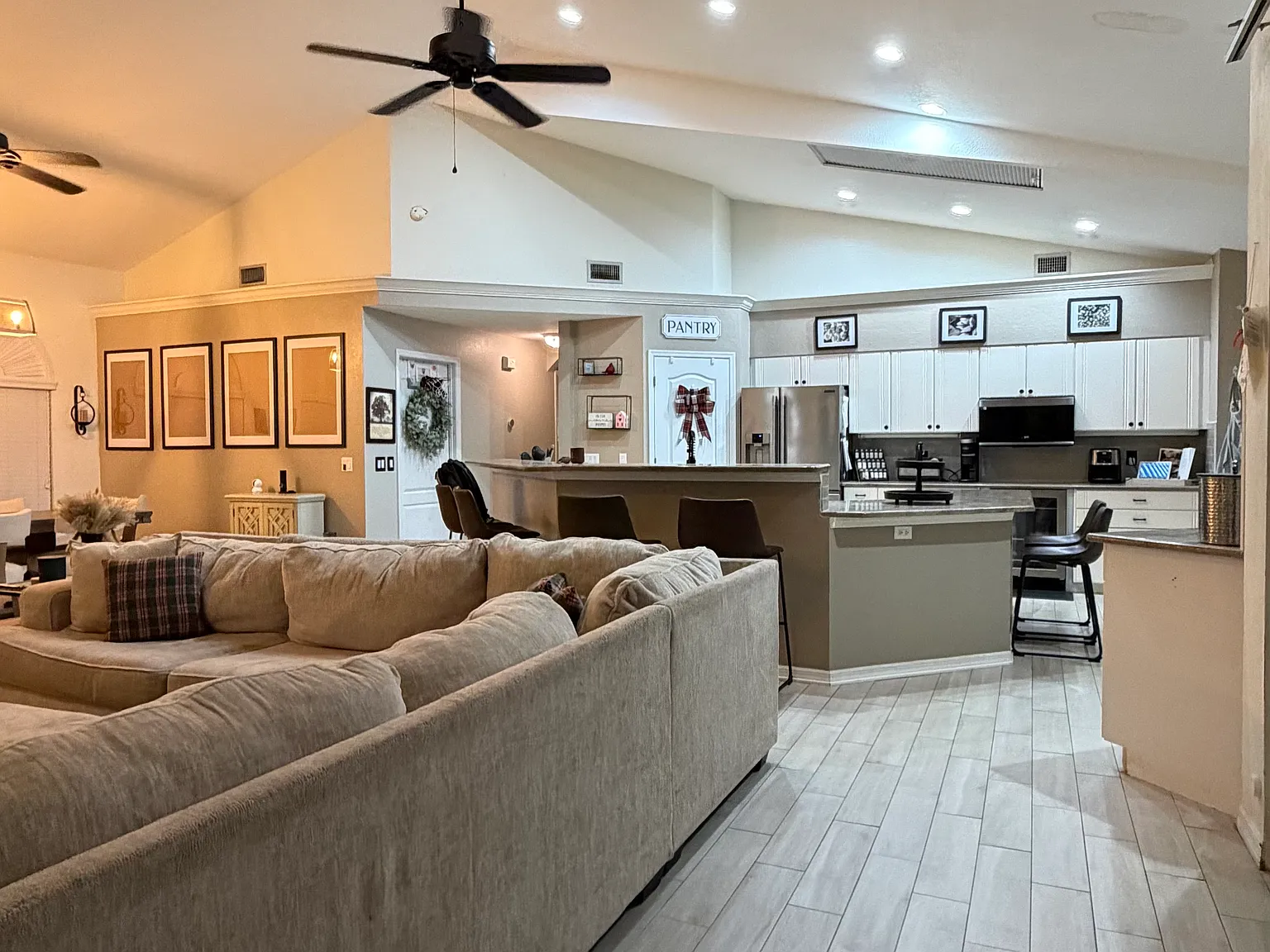 3 bed, 2495 sqft, $2,900 — Photo 4