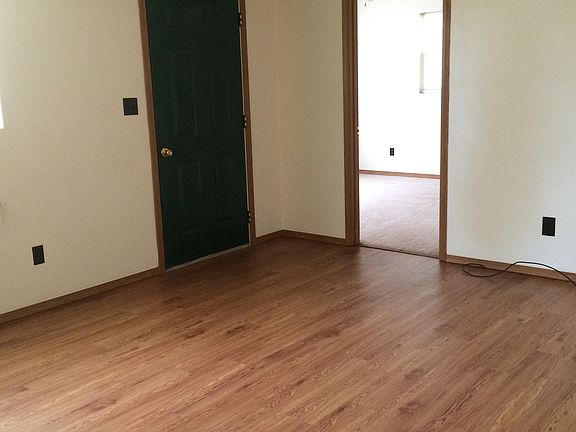 4th image of 305 W.  Fayette St.