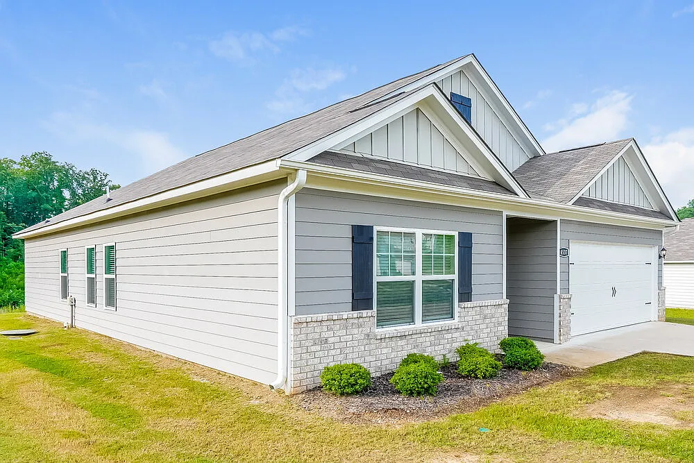 3 bed, 2.0 bath, 1863 sqft, $1,795 — Photo 3