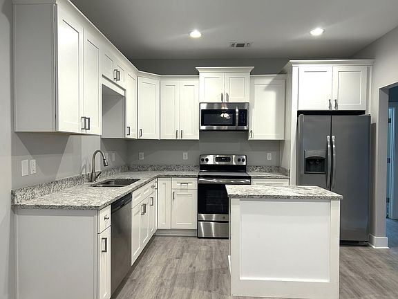 2nd image of 7137 Majestic Blvd