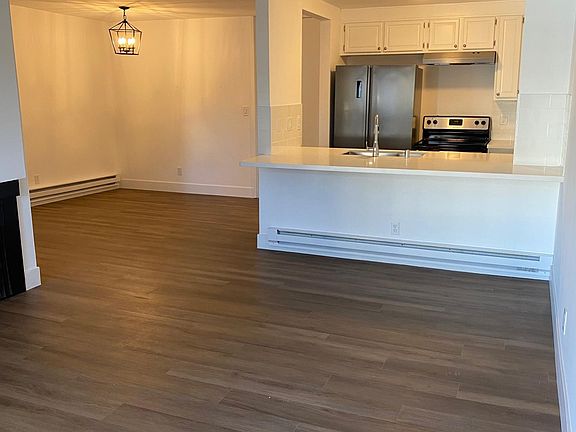 3rd image of 316 N El Camino Real APT 103