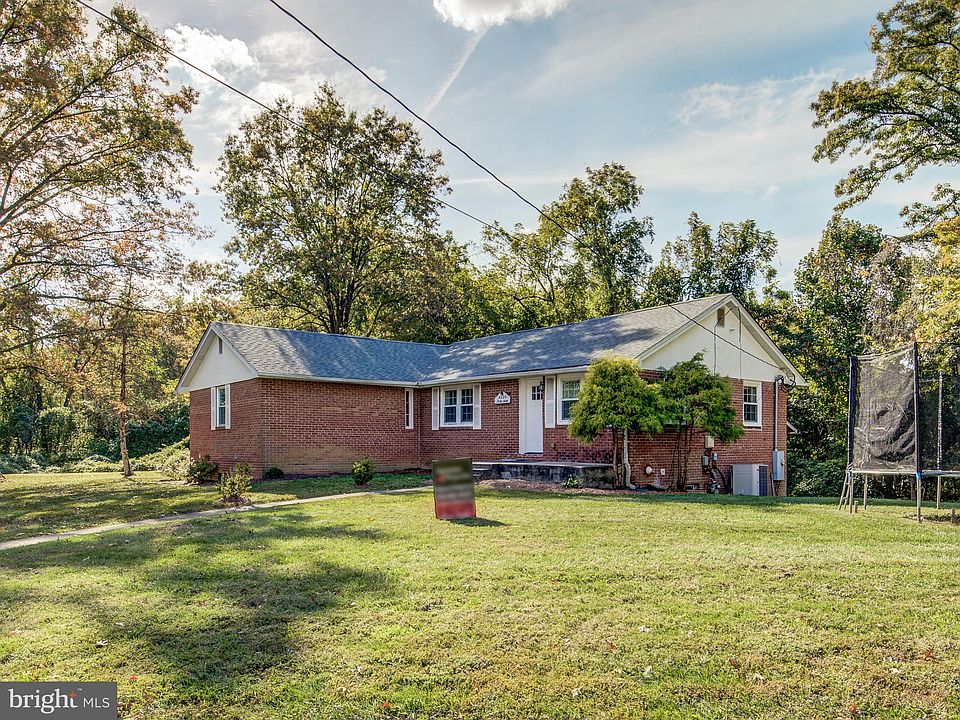 1st image of 4220 Pine Ln