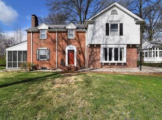 5 Sappington Acres Dr, Saint Louis, MO 63126