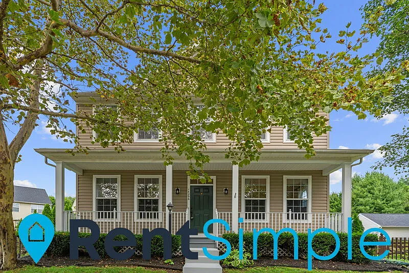 4 bed, 2.5 bath, 2736 sqft, $3,295 — Photo 2