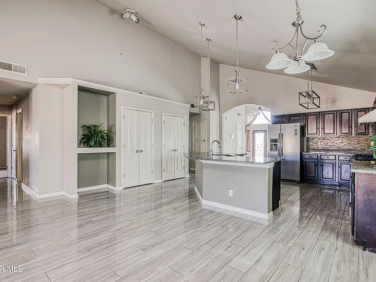 12215 Stansbury Dr — Photo 4
