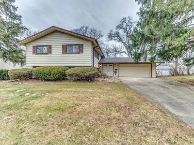 1715 Highland Blvd, Hoffman Estates, IL, 60169