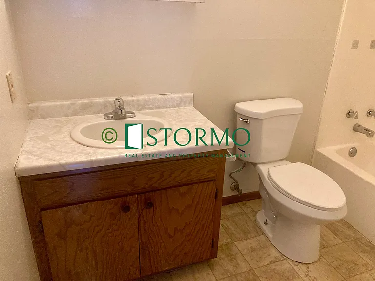 525 14th St S #2 — Photo 11
