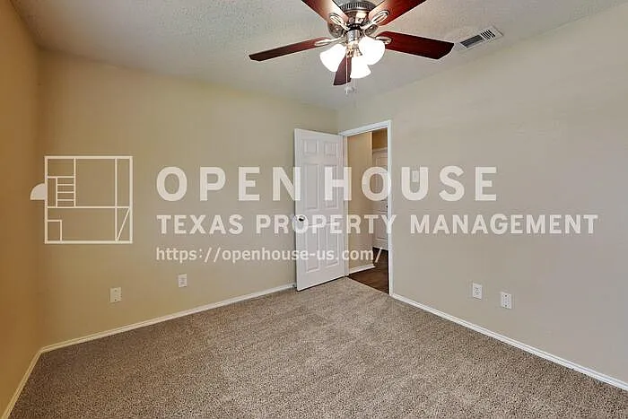 812 Arbor Downs Dr — Photo 14