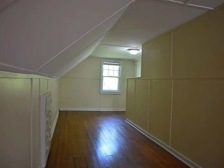 263 E Beechwold Blvd — Photo 14