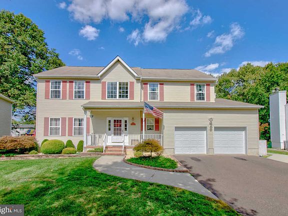 2nd image of 226 Oak Creek Cir
