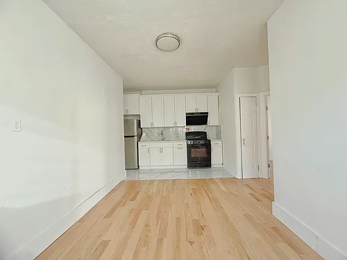135 Sheridan Ave #2R Photo 1