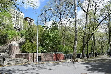 Rented by Willie Kathryn Suggs, LREB