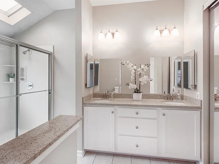 16834 Applecross Ln — Photo 10