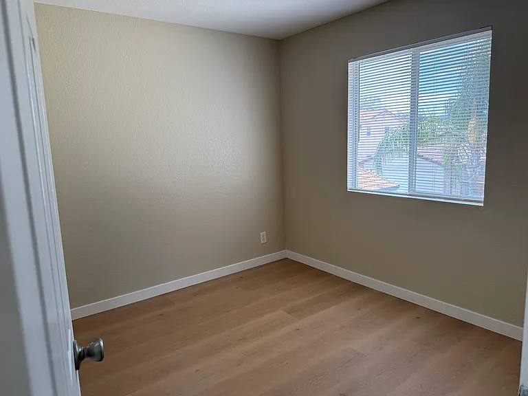 39561 Tischa Dr — Photo 12
