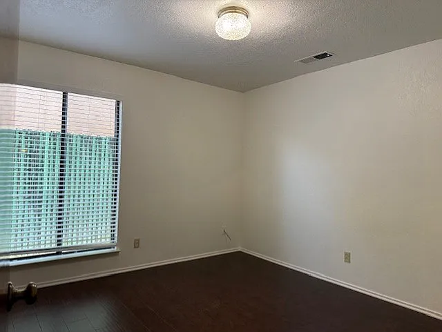8083 N Mariposa St — Photo 7