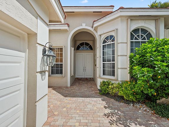 4th image of 10911 Royal Devon Way