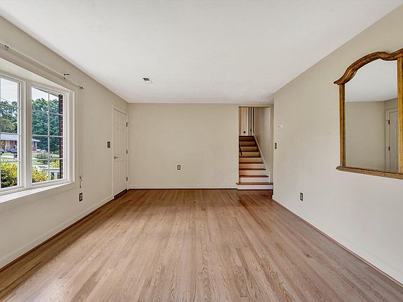 5th image of 6042 Apollo Dr