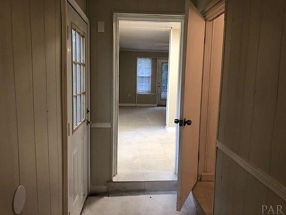 5th image of 10 Saint Regis Dr