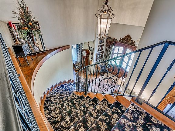 3rd image of 13513 Tuscany Dr