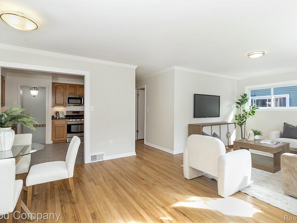 938 Edgewood Dr, photo 5