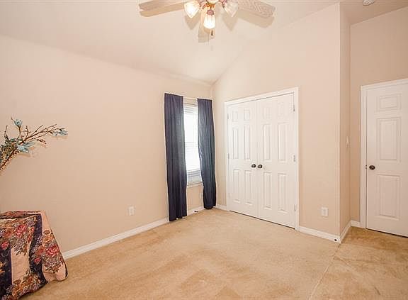 4th image of 245 Lottie Ln