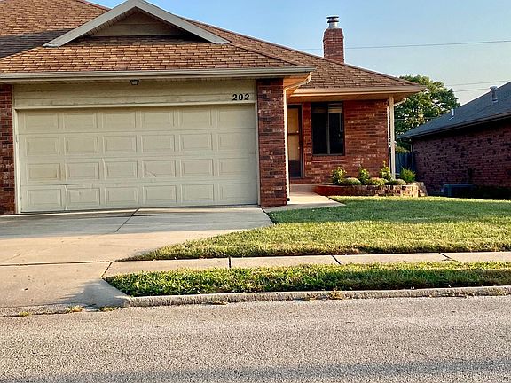 202 E. GREENWOOD ST.