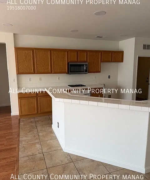 10609 Palomino Ave — Photo 5