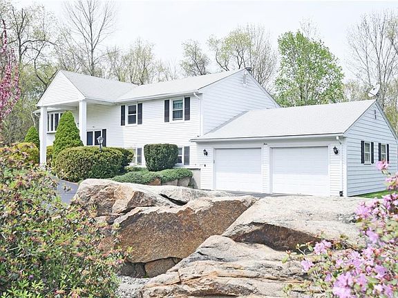 2nd image of 3 Monroe Dr
