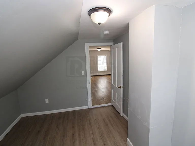 31B Park St — Photo 10